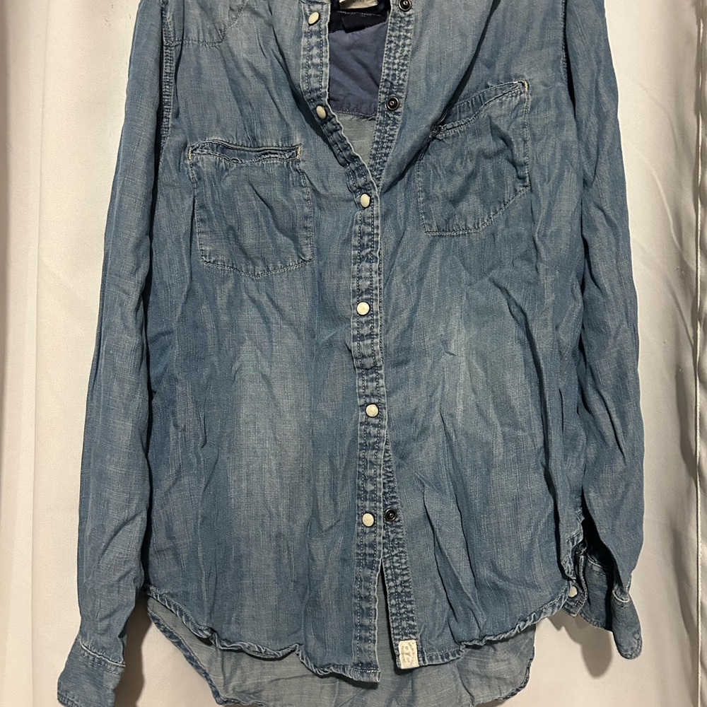 American Eagle Women’s Denim Button Up